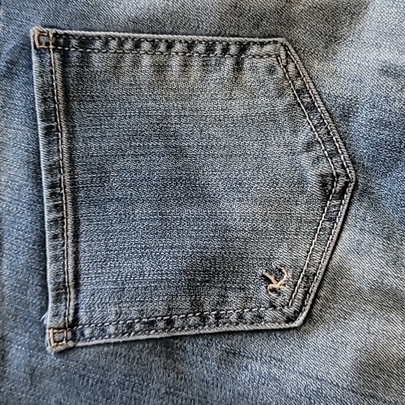 KUT FROM THE KLOTH \ JAIME BOYFRIEND CROP JEANS SIZE 8 Distressed - Picture 11 of 14